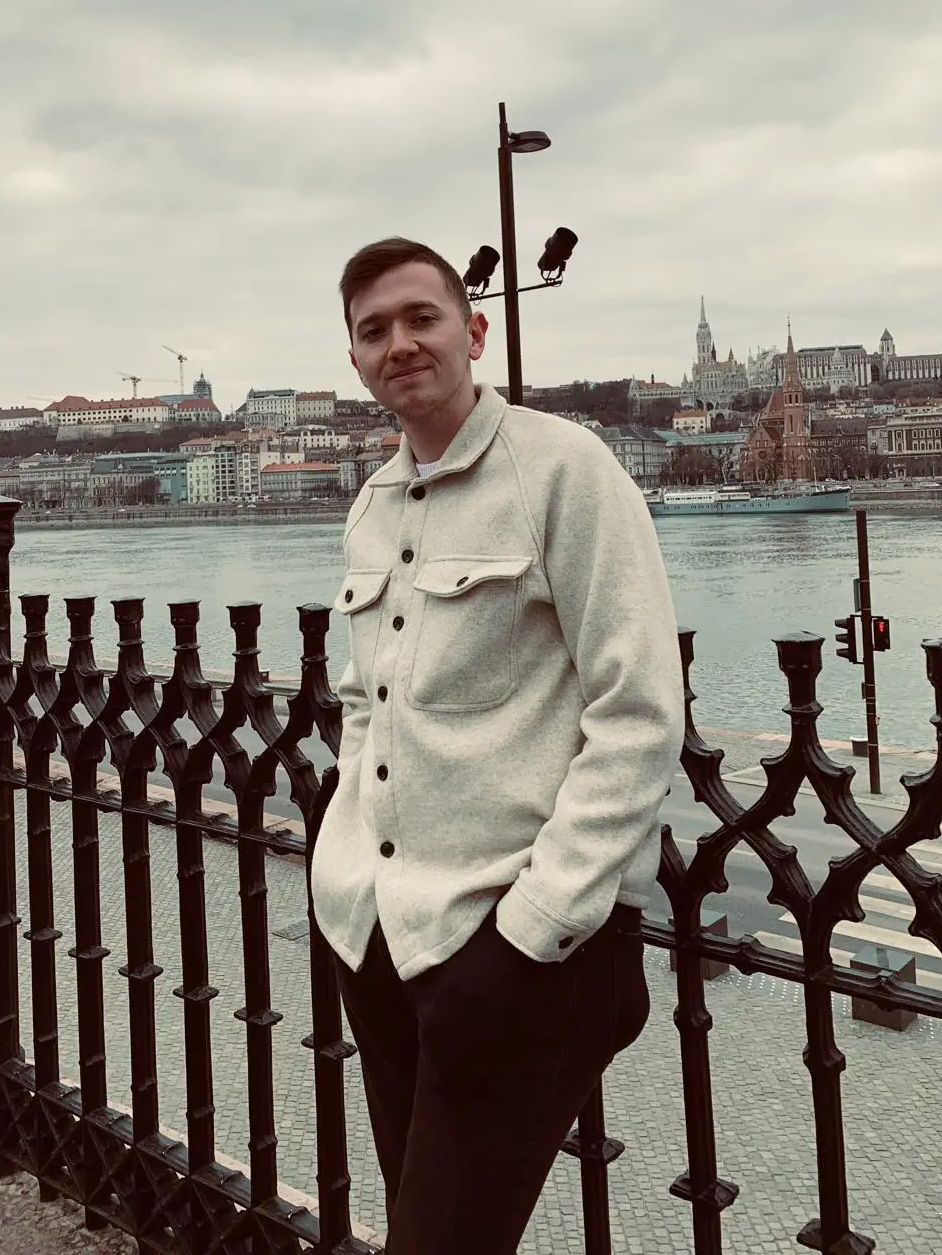 Robertino Puhanić — Full Stack Developer & Graphic Designer